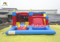 Castelo de salto inflável colorido pequeno com corrediça para as crianças comerciais