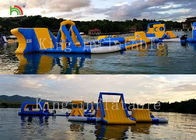 Tamanho exterior de flutuação inflável gigante 30*25 m dos jogos do esporte do parque do aqua do verão do parque da água
